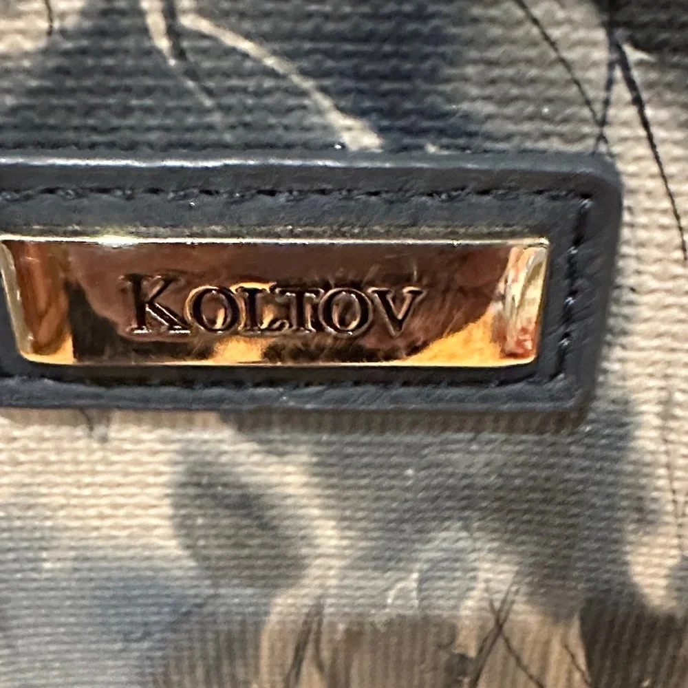 Floral Shoulder Bag in Blue by KOLTOV. - Picture 7 of 9